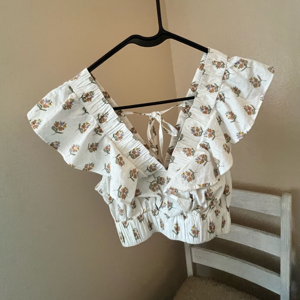 Floral Ruffle White Crop Top